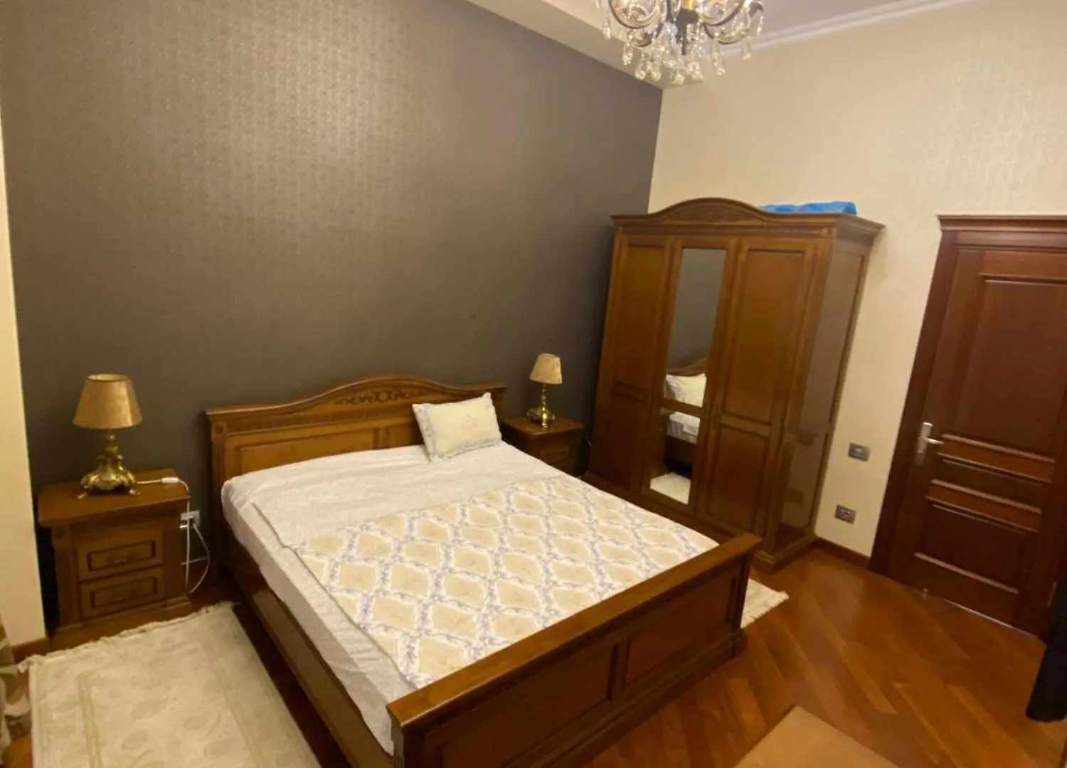 Myhouse 3 Appartement Bakoe